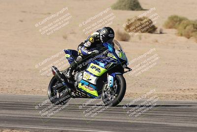 media/Oct-30-2025-Racers Edge (Thu) [[dabbdaf680]]/3-B Group/Session 2 (Bowl Exit)/